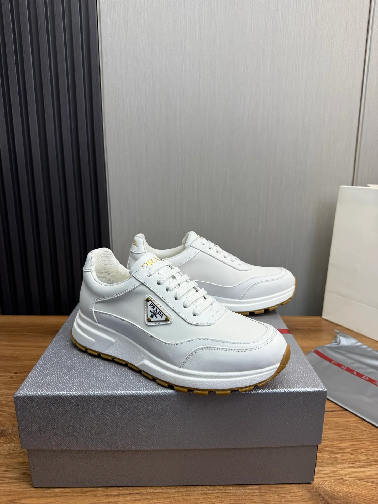 Men's shoes 💰580💰 [PRADA] Popular men's shoes shipped 👏Official website synchronization ⬆️Original cowhide fabric + cowhide lining, 1⃣️:1⃣️reproduction, original sole, 38-45 (45. Customized, non-refundable)